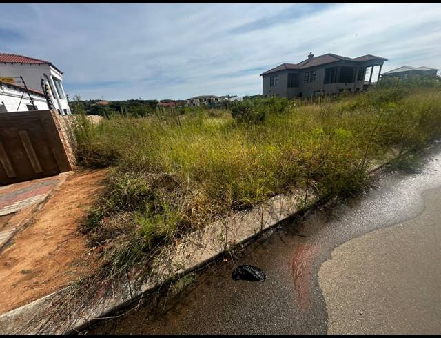 805M² VACANT LAND FOR SALE IN SERALA VIEW